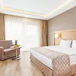 Salamis Bay Conti Szálloda