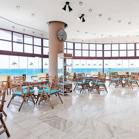 萨拉米斯湾康提酒店 5* Agios Sergios