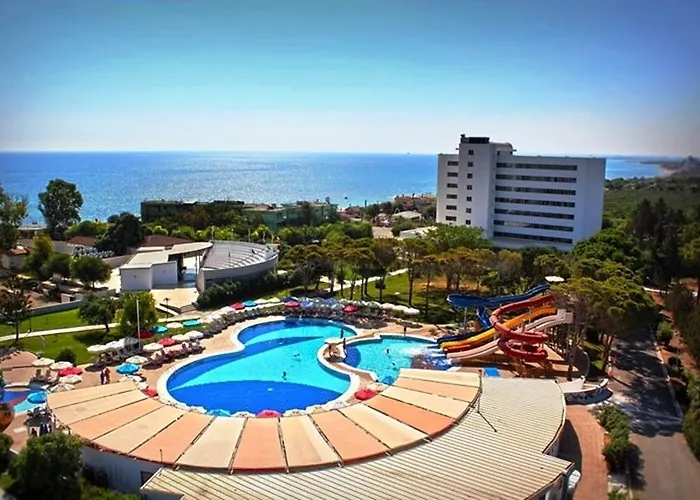 ホテル Salamis Bay Conti