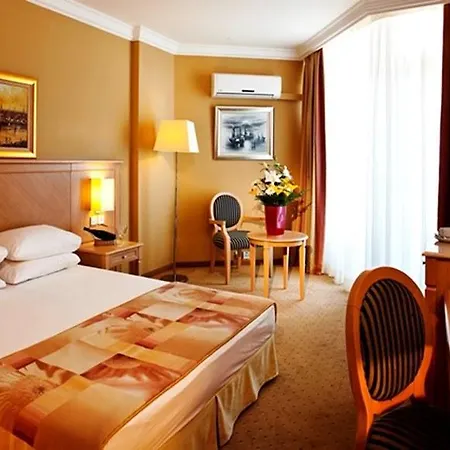 Salamis Bay Conti 5*