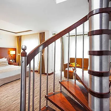 Salamis Bay Conti 5* Yenibosazici