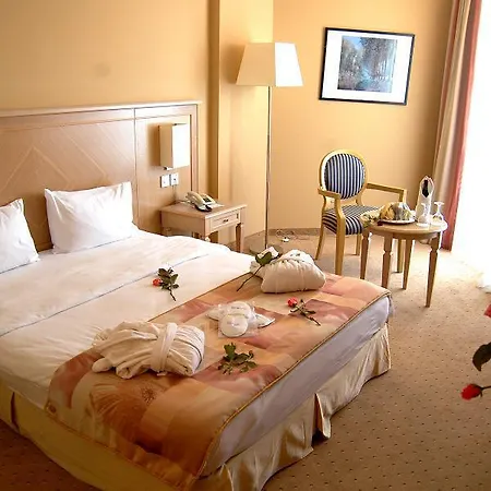 Hotel Salamis Bay Conti