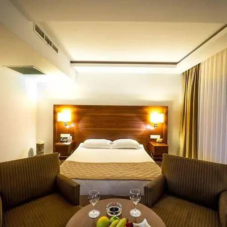 Salamis Bay Conti 5*
