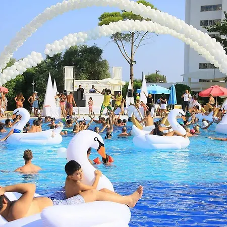 Ξενοδοχείο Salamis Bay Conti 5*